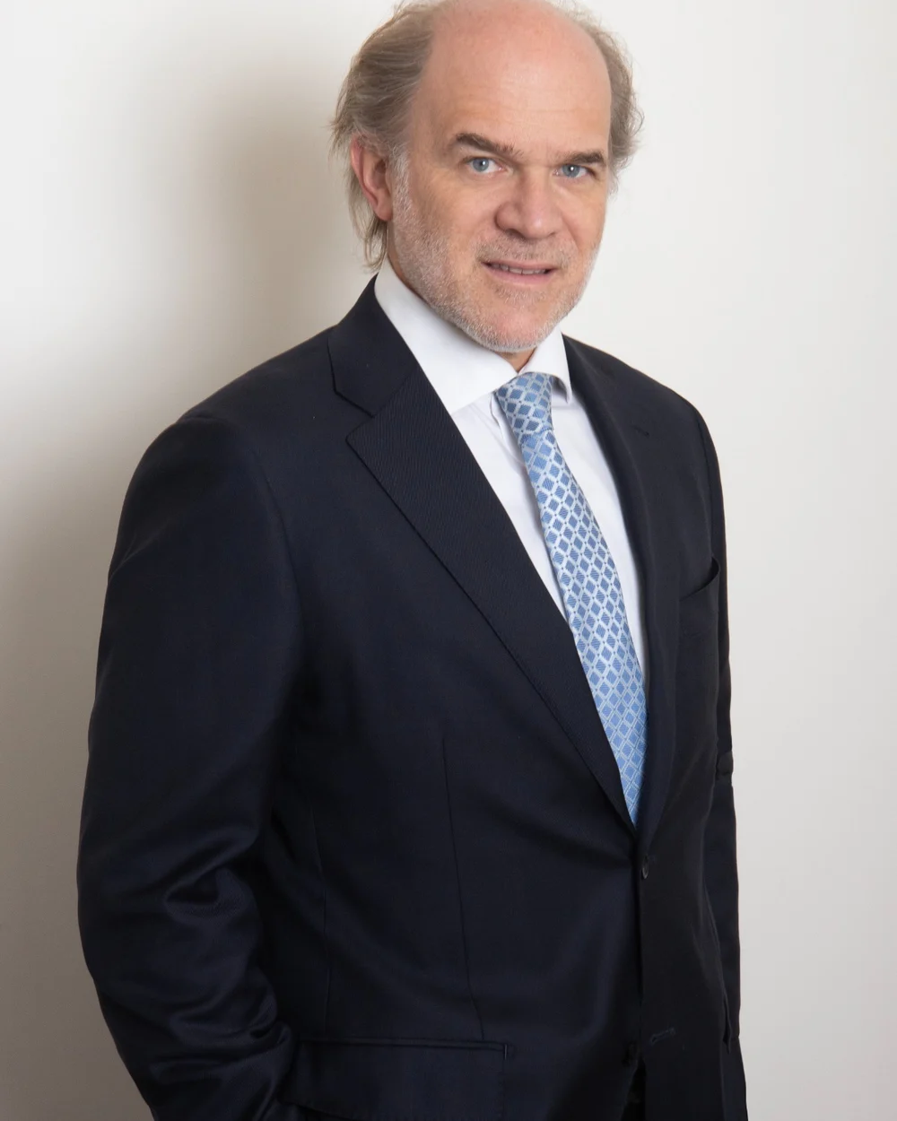 José L. Reitze, árbitro, juez partidor y liquidador